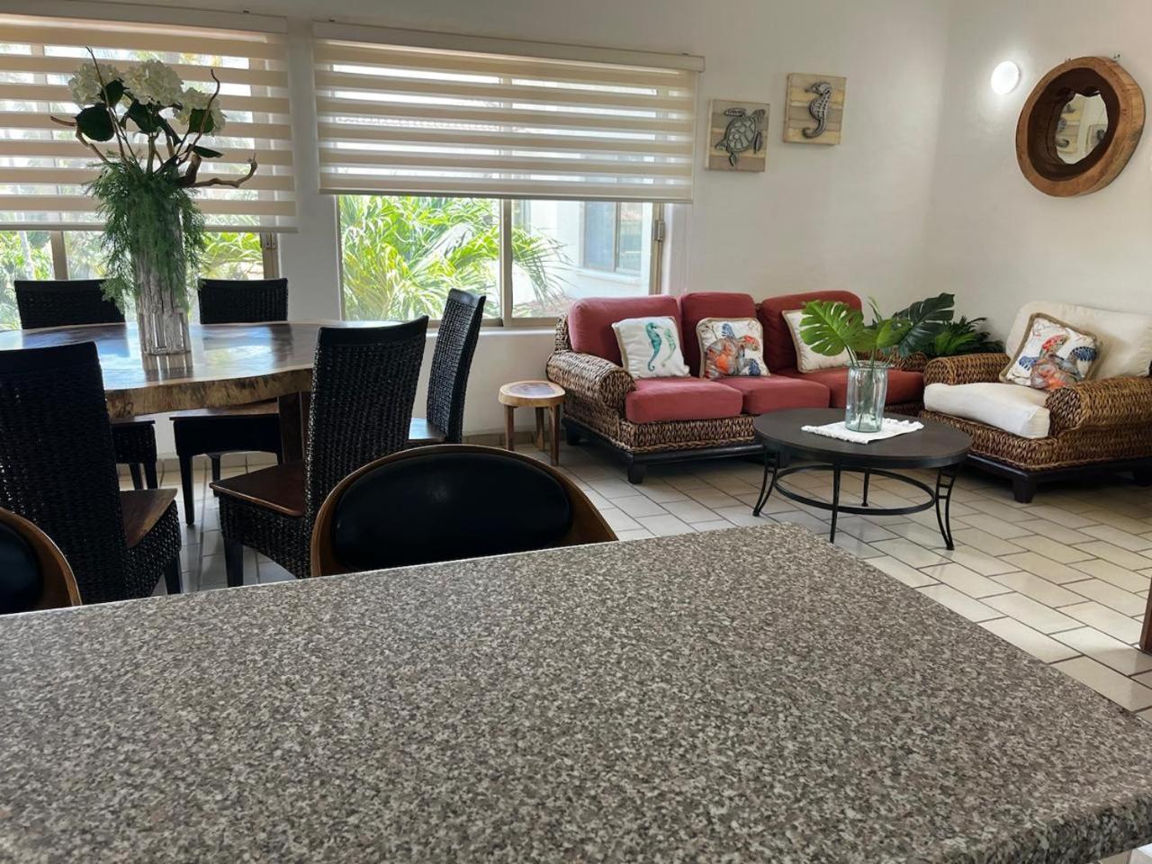 Hermoso Apartamento En Manzanillo Con Alberca Y Cancha De Tenis, Ideal Para Relajarse Y Disfrutar De Una Escapada Tranquila En El Paraiso Tropical エクステリア 写真